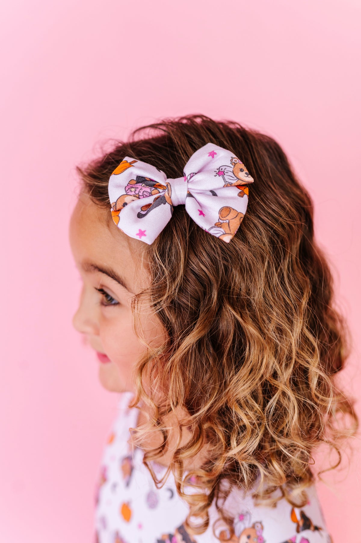 Hocus Pocus Honey Bear Piggy Clip Bows (EST SHIP TIME 1-2 WEEK)