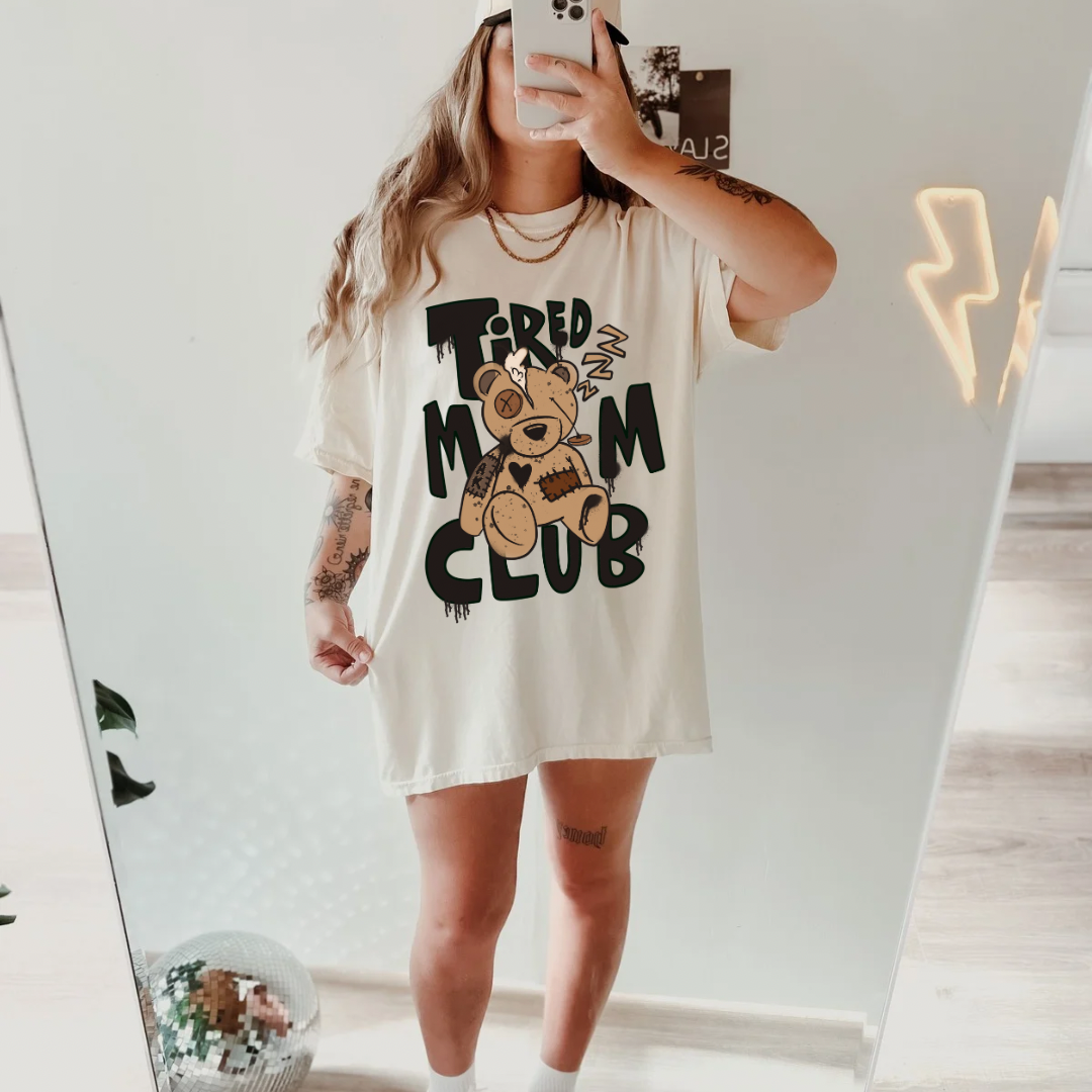 Tired Moms club-Graphic tee