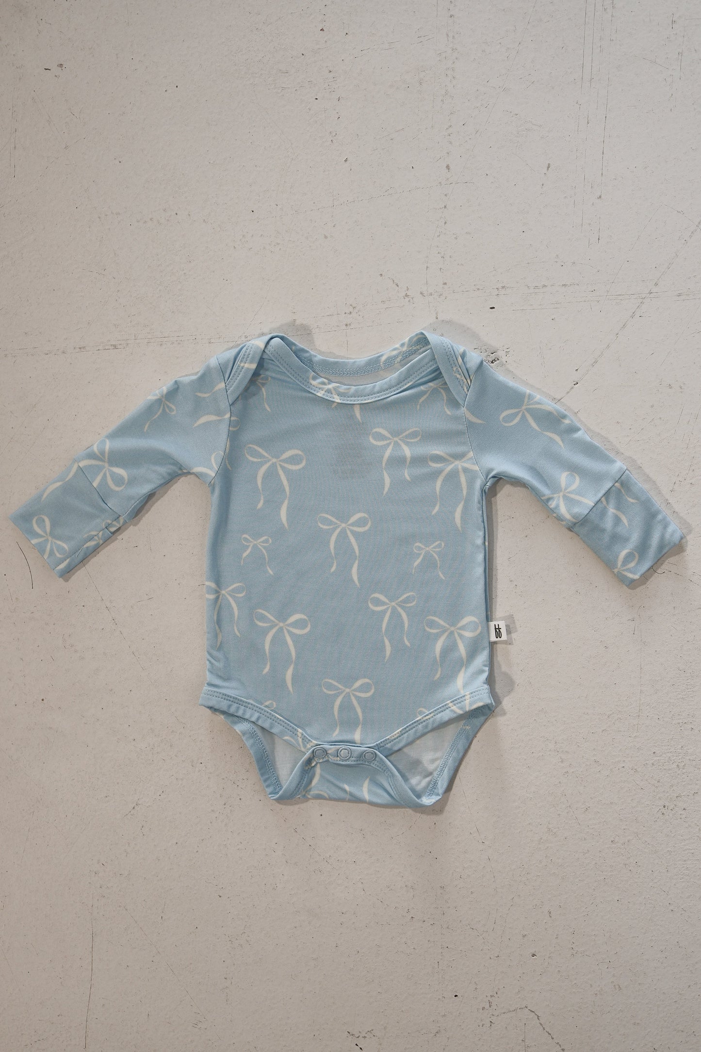 Long Sleeve Bamboo Snapsuit | Blue Bows
