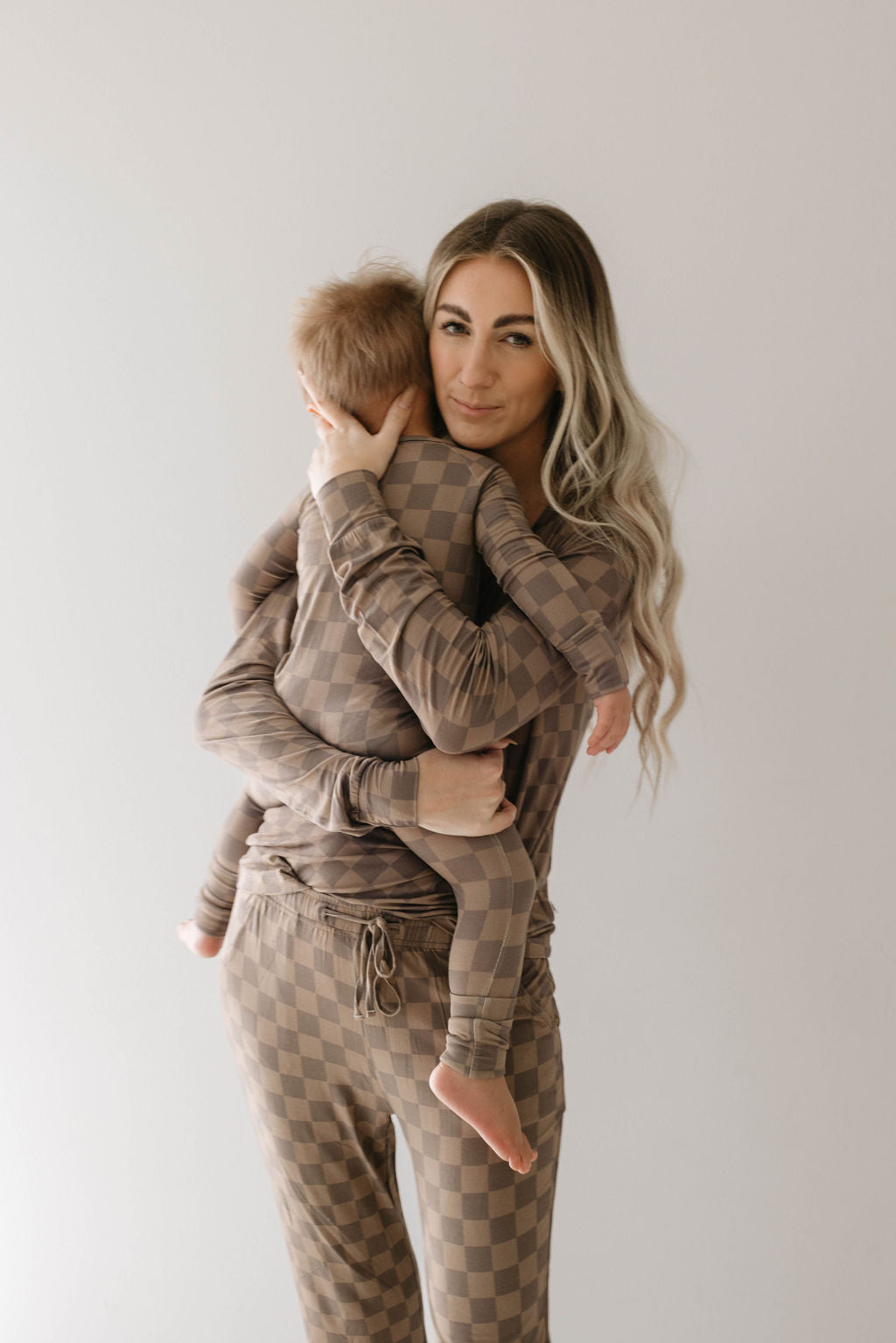 Women's Long Sleeve Bamboo Pajama | Faded Brown Checkerboard