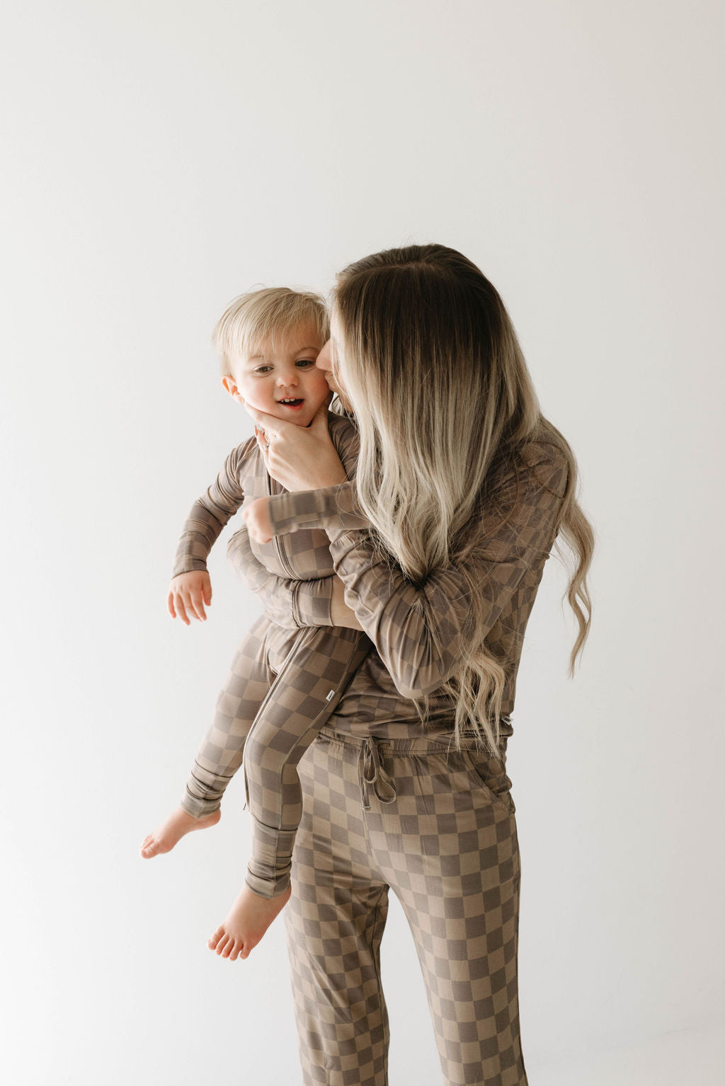 Women's Long Sleeve Bamboo Pajama | Faded Brown Checkerboard