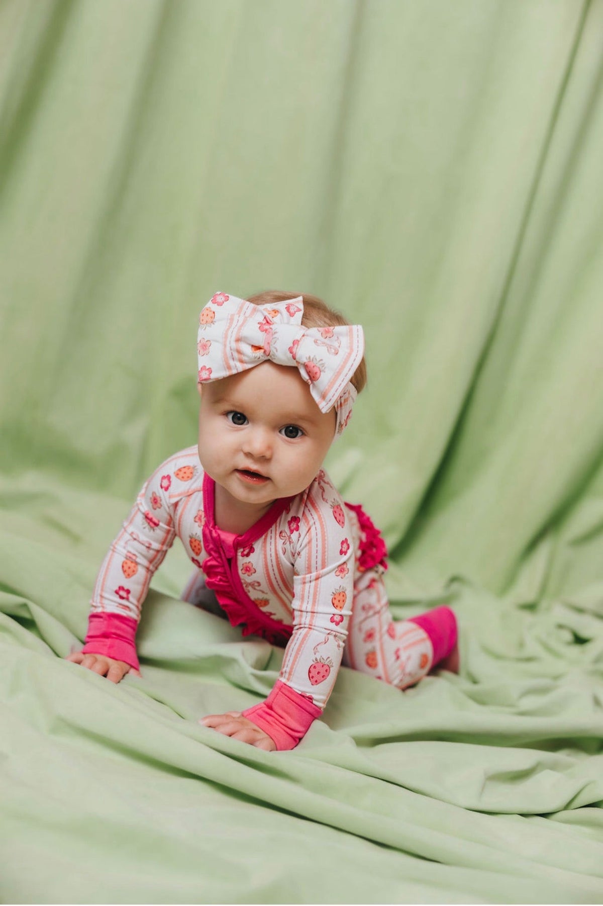 Stawberry Squeeze Ruffle Zippy