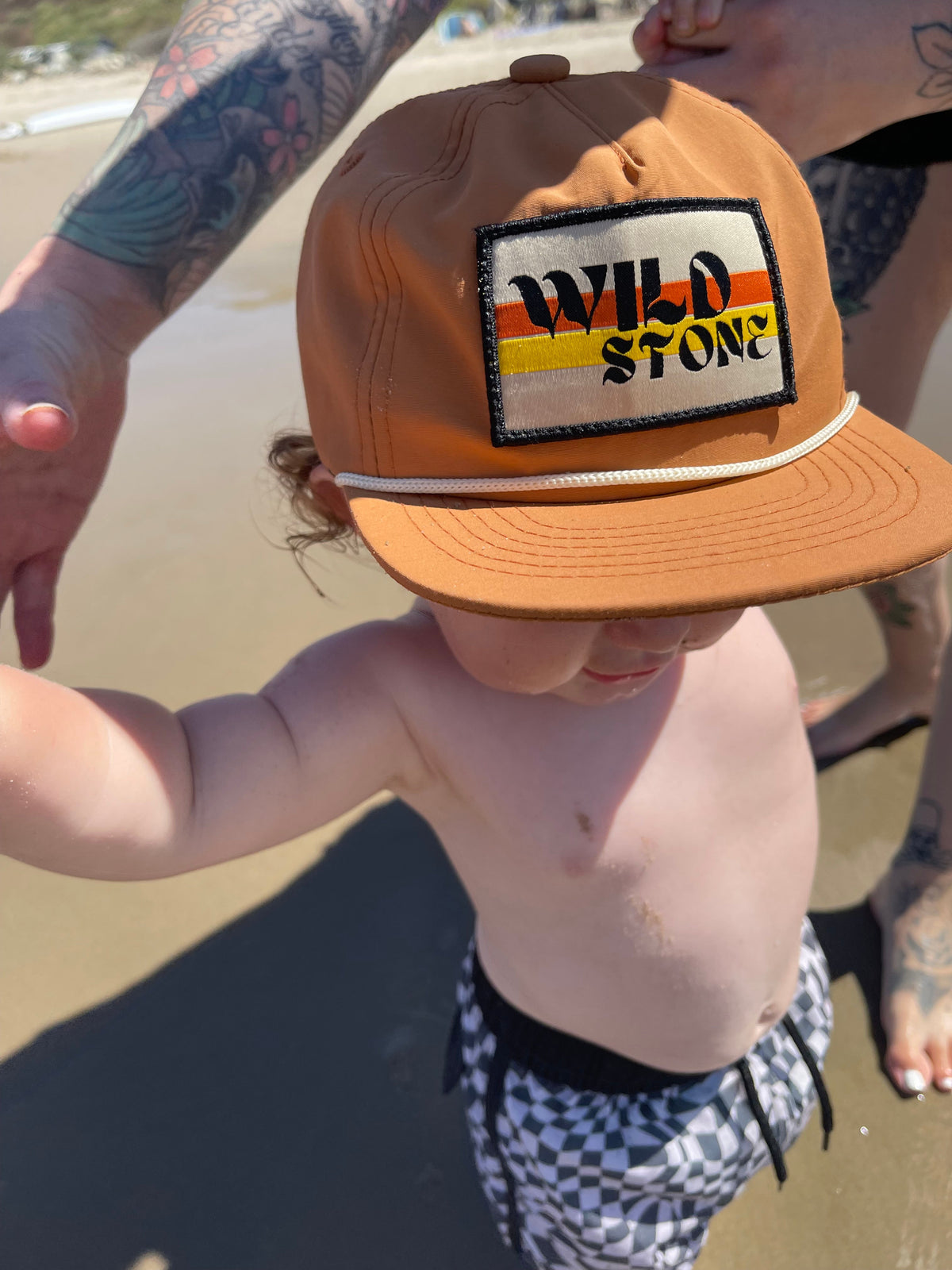 Retro Hydro snap back