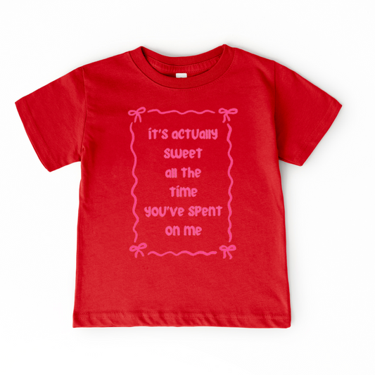 Show Girl Actually Romantic | T-Shirt