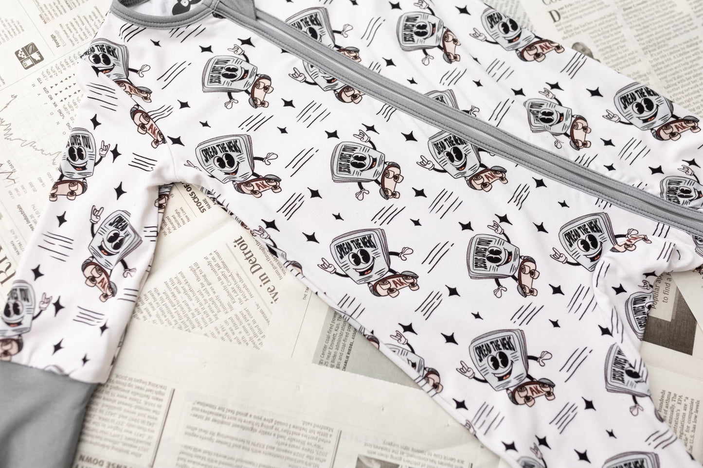 Jesus loves you—Zipper AK DREAMERS PJS