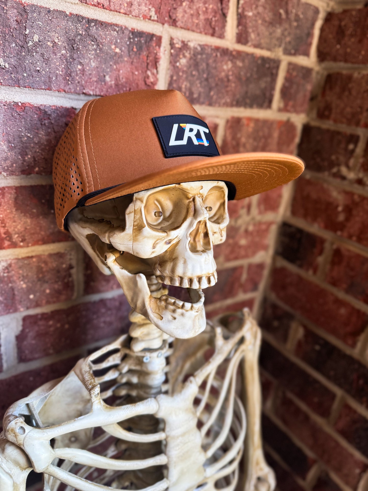 WATERPROOF AGE SNAPBACK - CHESTNUT